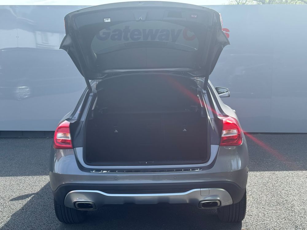Mercedes Benz GLA