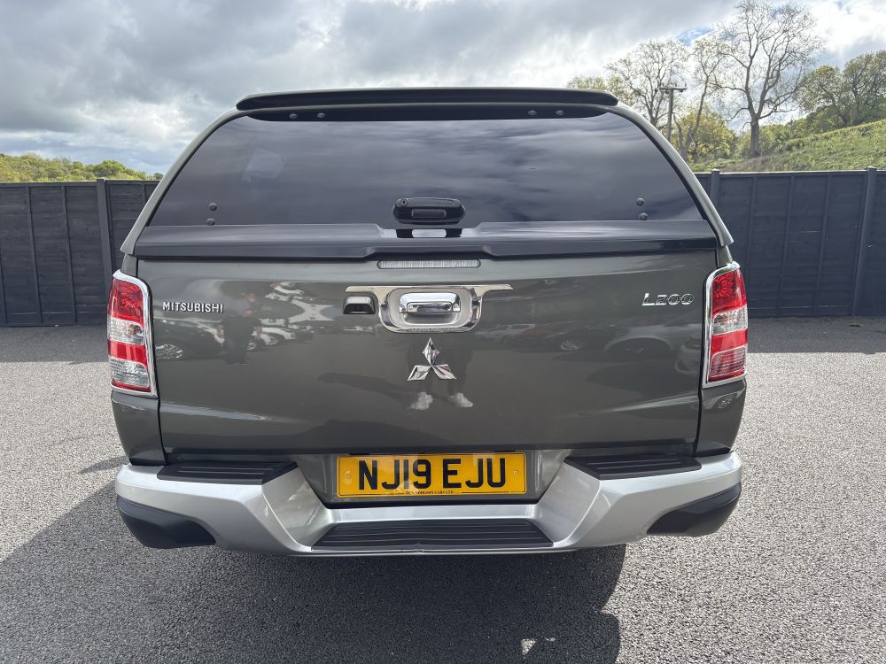 Mitsubishi L200