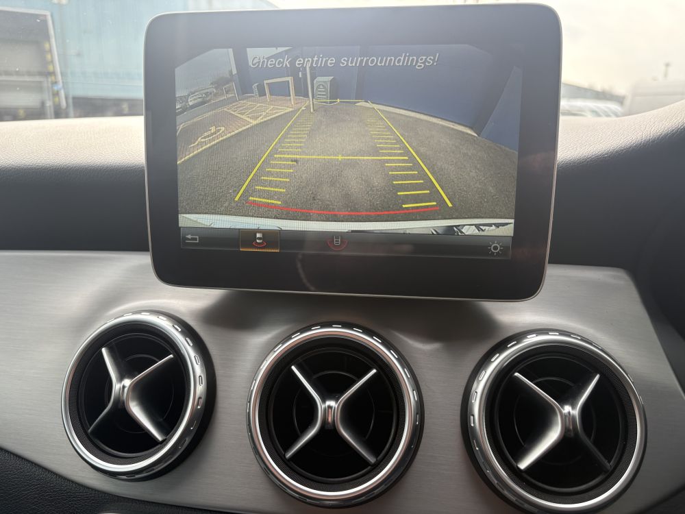 Mercedes Benz GLA 250