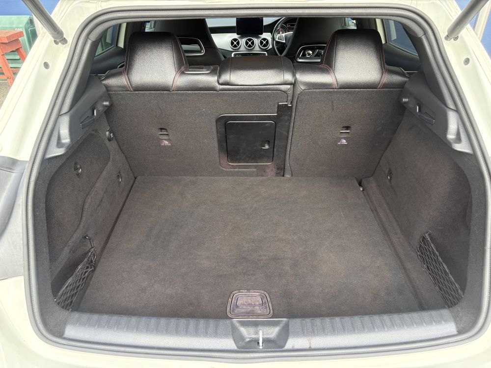 Mercedes Benz GLA 250