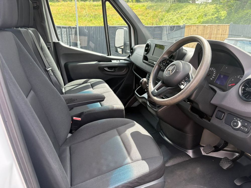 Mercedes Benz Sprinter