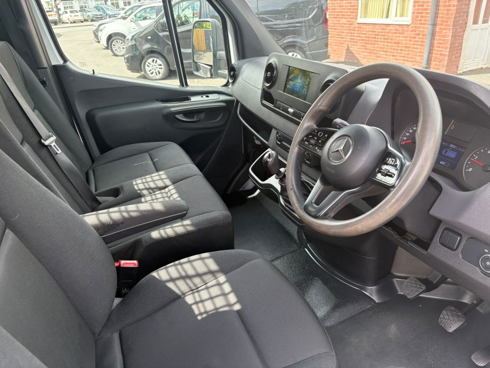 Mercedes Benz Sprinter